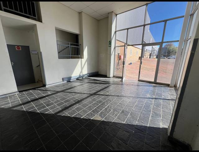 4,194M² WAREHOUSE TO LET IN RANDJESPARK